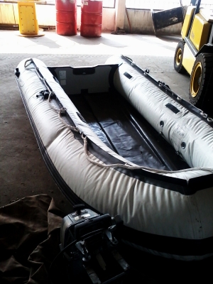 ขายเรือยาง 12 ฟุต พร้อมเครื่อง yamaha 8 แรงม้า