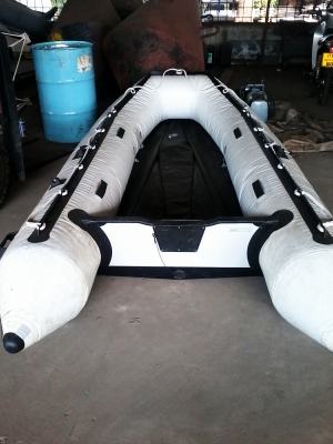 ขายเรือยาง 12 ฟุต พร้อมเครื่อง yamaha 8 แรงม้า