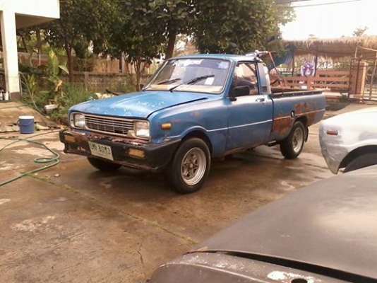 มาสด้า 1300 ช่วงยาว ราคา 27000  หรือแยกอะไหล่ทั้งคัน สนใจติดต่อ 0884050628