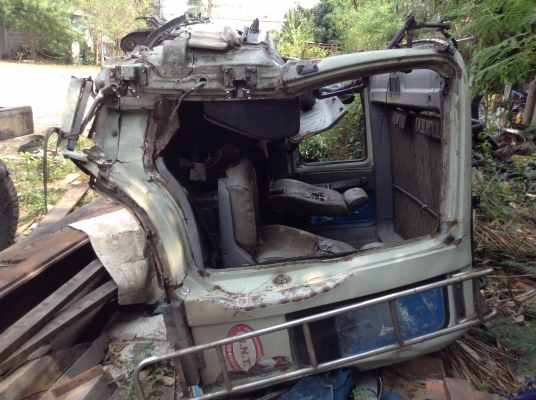 ขายหัวคัสซีรถอุบัติเหตุ 10 ล้อเพลาเดียว KT920 หัวไฮเทค เครื่อง HO7D 195 HP ปั้มลม เกียร์ HO ช่วงล่างใหญ่ของ 3H เบรคทิฟฟี่ พวงมาลัยพาวเวอร์ หัวเก๋งอุปกรณ์ครบ ทะเบียนพร้อมโอน