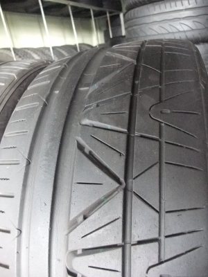 ยาง Nitto 245/35/19 ปี 09