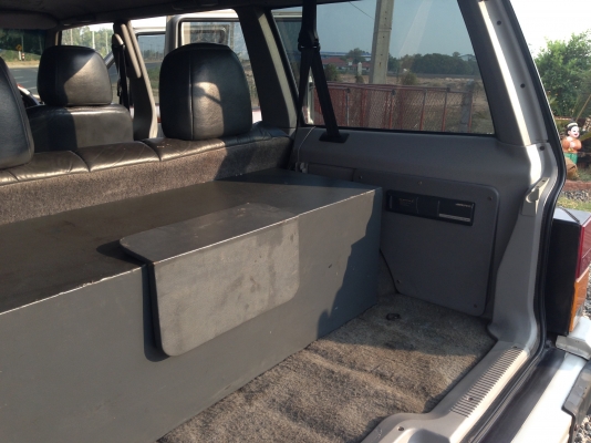 JEEP cherokee Limited    ปี 96   มีภาพวีดีโอ ใครหารุ่นนี้อยู่รับรองว่าคุ้มมาก พร้อมลุย  เกียร์อัตโนมัติ แอร์ ล้อแมกซ์ CD USB  ABS AIRBAG  พ.พาวเวอร์ ก.ไฟฟ้าซ. ล็อก กระจกมองข้างปรับไฟฟ้า  ภายในตกแต่งลายไม้  เบาะหนังปรับไฟฟ้า ติดแก๊ส LPG ใช้ได้ 2 ระบบ นิ่งท