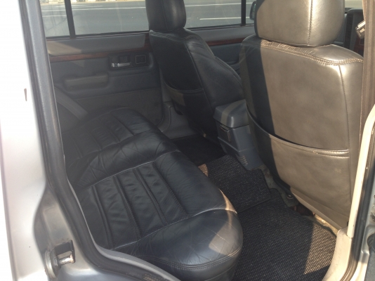 JEEP cherokee Limited    ปี 96   มีภาพวีดีโอ ใครหารุ่นนี้อยู่รับรองว่าคุ้มมาก พร้อมลุย  เกียร์อัตโนมัติ แอร์ ล้อแมกซ์ CD USB  ABS AIRBAG  พ.พาวเวอร์ ก.ไฟฟ้าซ. ล็อก กระจกมองข้างปรับไฟฟ้า  ภายในตกแต่งลายไม้  เบาะหนังปรับไฟฟ้า ติดแก๊ส LPG ใช้ได้ 2 ระบบ นิ่งท