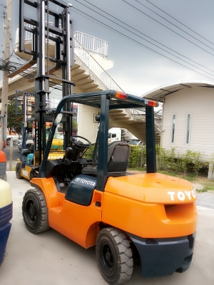 TOYOTA 7FD35J ขนาด3.5ตัน รุ่นยอดฮิต เสาสูง4เมตร เกียร์ออร์โต้ เครื่องดีเซล4สูบ ราคาต่อรองได้0816161541