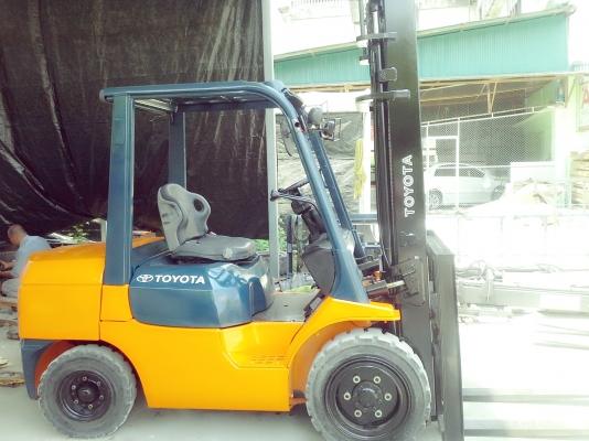 TOYOTA 7FD35J ขนาด3.5ตัน รุ่นยอดฮิต เสาสูง4เมตร เกียร์ออร์โต้ เครื่องดีเซล4สูบ ราคาต่อรองได้0816161541