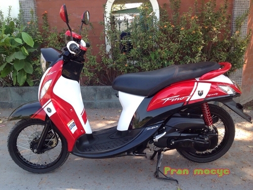 ขายรถมอเตอร์ไซค์มือสองyamaha fino fi สีเเดงขาวดำ ปี2556