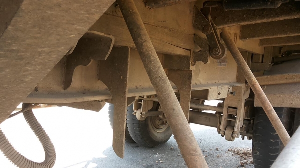 ***ขายแล้วครับขอบคุณ Truck2hand ขายลูกพ่วง2คานดั้มเหล็ก ส.สุชัย ปี38/95 ยาว 6.0ม.สภาพดี ช่วงล่างดีคัสซีสวยเดิม มีสนิมนิดๆ ไม่ผุ พื้นเหล็กข้างเหล็กสภาพดี มีผุนิดๆตามรูป ยางดี8เส้น สีสันพอใช้ รถใช้งานอยู่ประจำ ขายตามสภาพ เอกสารครบ ราคาต่อรองได้เด้อ พี่น้องค ***ขายแล้วครับขอบคุณ Truck2hand ขายลูกพ่วง2คานดั้มเหล็ก ส.สุชัย ปี38/95 ยาว 6.0ม.สภาพดี ช่วงล่างดีคัสซีสวยเดิม มีสนิมนิดๆ ไม่ผุ พื้นเหล็กข้างเหล็กสภาพดี มีผุนิดๆตามรูป ยางดี8เส้น สีสันพอใช้ รถใช้งานอยู่ประจำ ขายตามสภาพ เอกสารครบ ราคาต่อรองได้เด้อ พี่น้องค