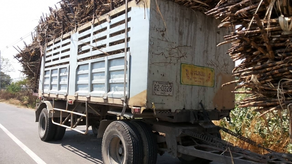 ***ขายแล้วครับขอบคุณ Truck2hand ขายลูกพ่วง2คานดั้มเหล็ก ส.สุชัย ปี38/95 ยาว 6.0ม.สภาพดี ช่วงล่างดีคัสซีสวยเดิม มีสนิมนิดๆ ไม่ผุ พื้นเหล็กข้างเหล็กสภาพดี มีผุนิดๆตามรูป ยางดี8เส้น สีสันพอใช้ รถใช้งานอยู่ประจำ ขายตามสภาพ เอกสารครบ ราคาต่อรองได้เด้อ พี่น้องค ***ขายแล้วครับขอบคุณ Truck2hand ขายลูกพ่วง2คานดั้มเหล็ก ส.สุชัย ปี38/95 ยาว 6.0ม.สภาพดี ช่วงล่างดีคัสซีสวยเดิม มีสนิมนิดๆ ไม่ผุ พื้นเหล็กข้างเหล็กสภาพดี มีผุนิดๆตามรูป ยางดี8เส้น สีสันพอใช้ รถใช้งานอยู่ประจำ ขายตามสภาพ เอกสารครบ ราคาต่อรองได้เด้อ พี่น้องค