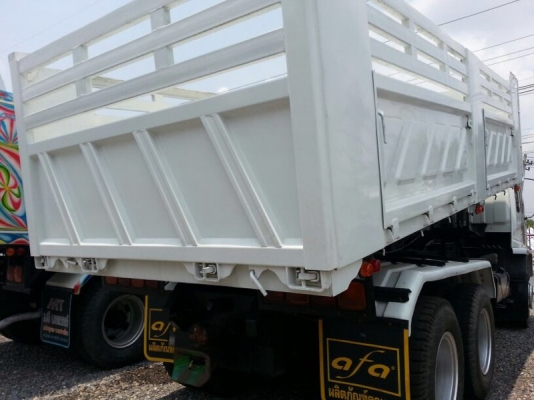 รถฮีโน่ 10 ล้อดั้ม 270 แรงม้า ปี 49.  สนใจติดต่อ  081 - 6079515