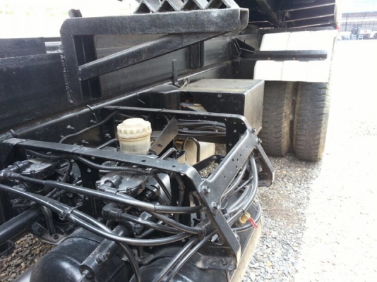 รถฮีโน่ 10 ล้อดั้ม 270 แรงม้า ปี 49.  สนใจติดต่อ  081 - 6079515