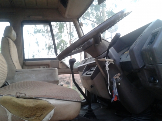 mitsu ไอ้หลง 6d16 195แรง2เพลา เครื่องเดิมเกียร์เดิม แอเย็นต่อรองใด้ครับ