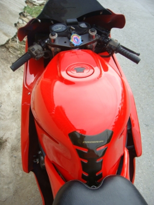 ขาย Honda Cbr 400 inv ราคา 42000 ต่อรองได้คับ ขาย Honda Cbr 400 inv ราคา 42000 ต่อรองได้คับ