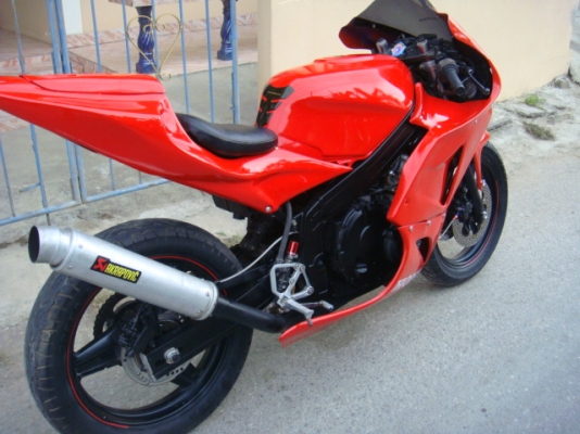 ขาย Honda Cbr 400 inv ราคา 42000 ต่อรองได้คับ ขาย Honda Cbr 400 inv ราคา 42000 ต่อรองได้คับ
