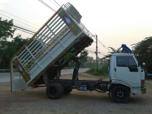 ขายรถบรรทุกหกล้อดั๊มพ์ HINO KM 777 เครื่อง WO4D 117 แรง ดั๊มพ์ยาว 4.30เมตร ยาง8.25 รถห้างแท้ทะเบียนพร้อม ขายรถบรรทุกหกล้อดั๊มพ์ HINO KM 777 เครื่อง WO4D 117 แรง ดั๊มพ์ยาว 4.30เมตร ยาง8.25 รถห้างแท้ทะเบียนพร้อม