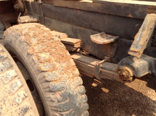 ขาย 6 ล้อหัวยาวดั้ม ไม่มีเล่มทะเบียน คัสซีสวยจัดตลอดเส้นไม่มีบวม เครื่อง DA120 125 แรงม้า ช่วงล่างเดิม รถใช้งานอยู่ทุกวัน สนใจอยากได้ไปใช้งานต่อรองราคาได้ครับ