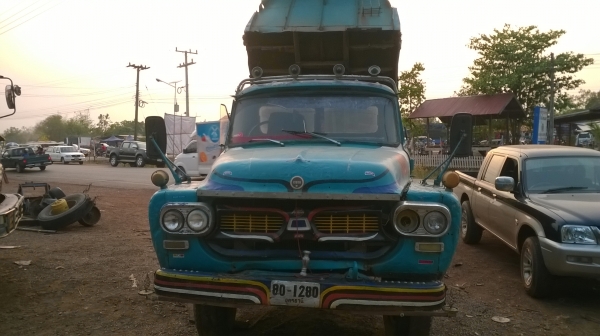 ขาย 6 ล้อหัวยาวดั้ม ไม่มีเล่มทะเบียน คัสซีสวยจัดตลอดเส้นไม่มีบวม เครื่อง DA120 125 แรงม้า ช่วงล่างเดิม รถใช้งานอยู่ทุกวัน สนใจอยากได้ไปใช้งานต่อรองราคาได้ครับ