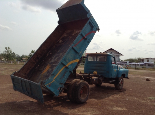 ขาย 6 ล้อหัวยาวดั้ม ไม่มีเล่มทะเบียน คัสซีสวยจัดตลอดเส้นไม่มีบวม เครื่อง DA120 125 แรงม้า ช่วงล่างเดิม รถใช้งานอยู่ทุกวัน สนใจอยากได้ไปใช้งานต่อรองราคาได้ครับ