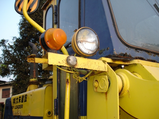 ขายรถตัก Komatsu 510 ; รถเก่าญี่ปุ่น 100\%; กรองเดี่ยว สภาพสวยพร้อมใช้งานได้ทันที สนใจติดต่อ 081-9485494