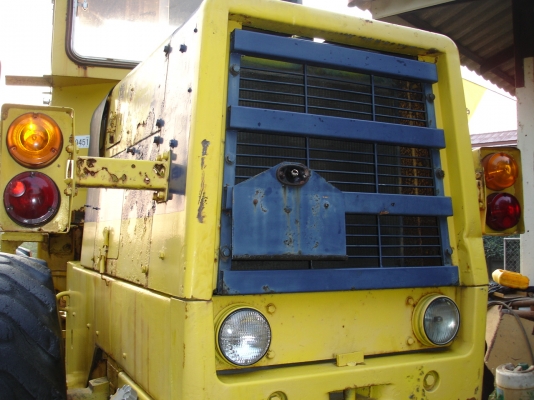 ขายรถตัก Komatsu 510 ; รถเก่าญี่ปุ่น 100\%; กรองเดี่ยว สภาพสวยพร้อมใช้งานได้ทันที สนใจติดต่อ 081-9485494