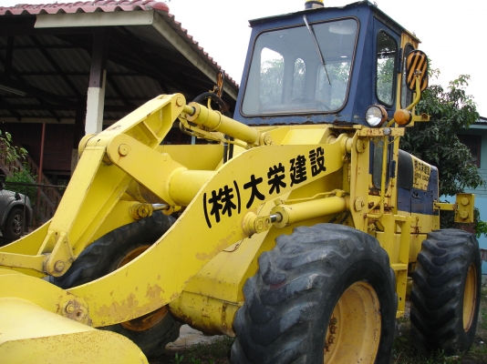 ขายรถตัก Komatsu 510 ; รถเก่าญี่ปุ่น 100\%; กรองเดี่ยว สภาพสวยพร้อมใช้งานได้ทันที สนใจติดต่อ 081-9485494
