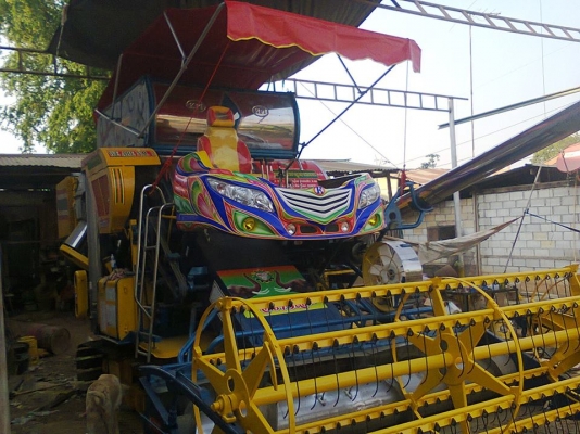 ขายรถเกี่ยวข้าว เกษตรพัฒนา จ้าวช้างไวไฟ