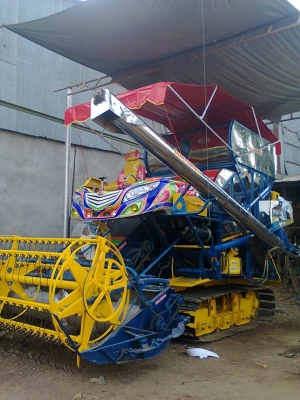 ขายรถเกี่ยวข้าว เกษตรพัฒนา จ้าวช้างไวไฟ ขายรถเกี่ยวข้าว เกษตรพัฒนา จ้าวช้างไวไฟ