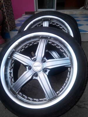 ขายแม็ก18/5/114ออฟ45กว้างพร้อมยาง225-40-18ปี10