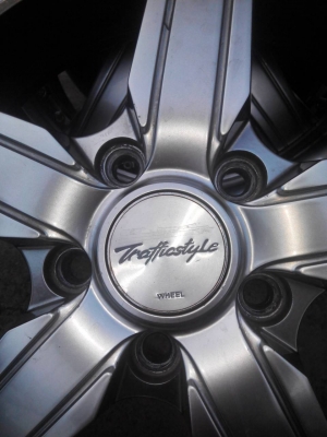 ขายแม็ก18/5/114ออฟ45กว้างพร้อมยาง225-40-18ปี10