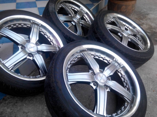 ขายแม็ก18/5/114ออฟ45กว้างพร้อมยาง225-40-18ปี10