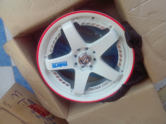 volk racing17/4/100/114et42กว้าง7"สินค้าตัวโชว มีสีซีดวง1 สวยครับ