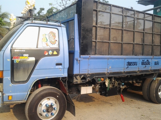 รถหกล้อ NPR ดั้มเกษตร