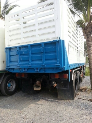 รถฮีโน่ 12 ล้อดั้ม  260 แรงม้า. ปี 47  สนใจติดต่อ 081 - 6079515