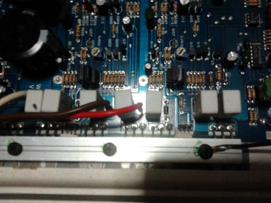 ขายเพาเวอร์ fosgate 2ch ขับ 10" ว้อยคู่ได้