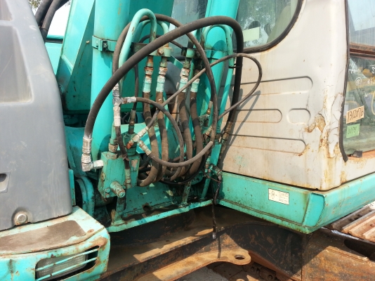 รถขุด KOBELCO 115SR