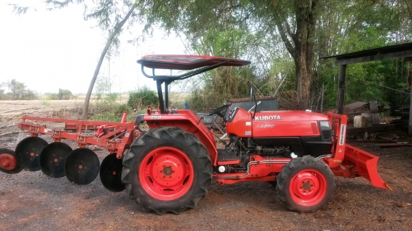 จัดไปกับชุดสุดคุ้ม คูโบต้า L4508 แถมอุปกรณ์ตราช้าง 3 ชิ้น มีใบดันหน้า+ผานบุกเบิก+ผานพรวน  พิเศษจัดไป 300,00- พร้อมส่งฟรีให้กันไปเลยครับ