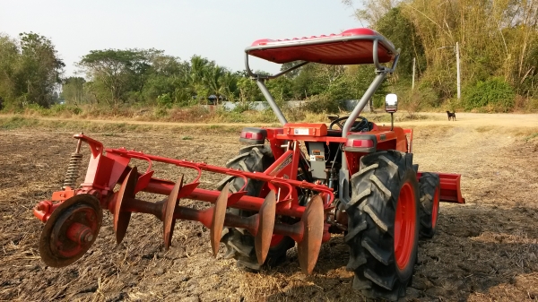 จัดไปกับชุดสุดคุ้ม คูโบต้า L4508 แถมอุปกรณ์ตราช้าง 3 ชิ้น มีใบดันหน้า+ผานบุกเบิก+ผานพรวน  พิเศษจัดไป 300,00- พร้อมส่งฟรีให้กันไปเลยครับ