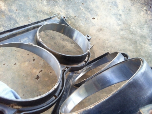 หน้าแว่นไฟ Toyota RN10 เก่าเก็บ กรอบเลส หน้าแว่นไฟ Toyota RN10 เก่าเก็บ กรอบเลส