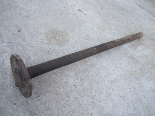 ขายเพลาข้าง isuzu  110  6 ล้อเล็ก มือสอง