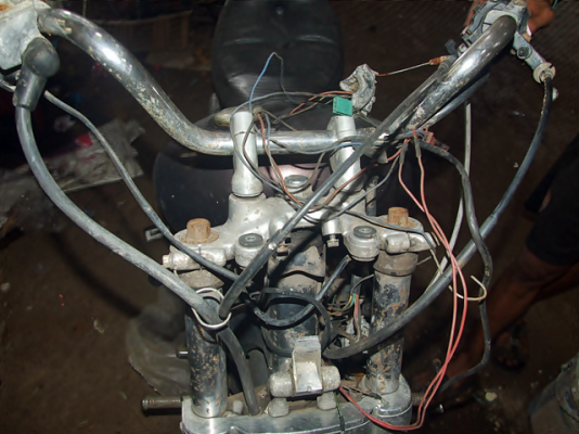 ขาย Yamaha XV750 ล้อแม็ก 29,000 บาท ขาย Yamaha XV750 ล้อแม็ก 29,000 บาท