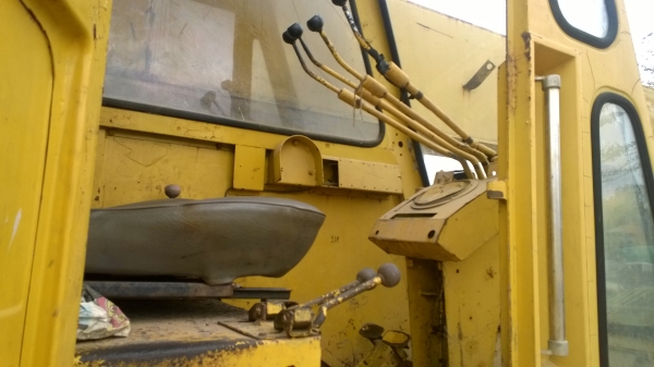 10ล้อNISSAN เครน 20ตันTADANO 4ปลอก3ชักและชิปต่อ  เล่มทะเบียนพร้อม