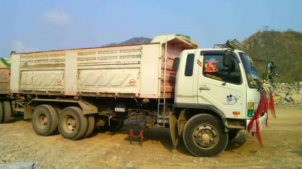 ขายรถบรรทุกสิบล้อดัมพ์ Mitsubishi M6 เครื่องเดิม 260 แรง ปี 50 กระบะดัมพ์สามมิตร