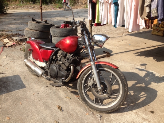 ลดกระหน่ำครับ มาเป็นคู่ XJ650 กับ GL400 = 2 คัน ครับขายถูกๆ