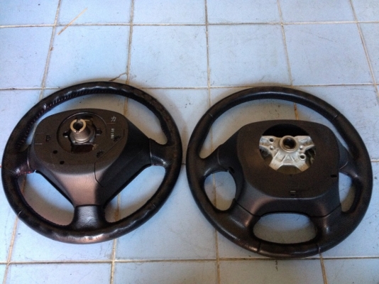 วง MOMOกับวง HONDAด้ายเเดงเก่าญี่ปุ่นสภาพสวยวงละ