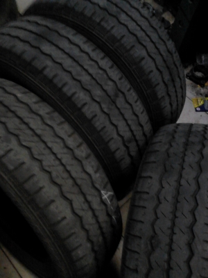 215/70R16 HANKOOK RADIAL RA08  มีชุด 4 เส้น  TEL.081-427-3941