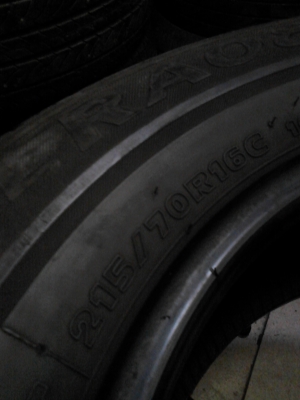 215/70R16 HANKOOK RADIAL RA08  มีชุด 4 เส้น  TEL.081-427-3941