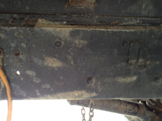 ขายเทเลอร์บรรทุกรถเกี่ยวข้าว หรือแบคโฮ 10 ล้อหัวยาวเพลาเดียว หางพับไฮดรอริค เครื่อง EH700 168 HP เฟืองท้าย FUSO ลูกหมากร้อย คัสซีสวยจัด พวงมาลัยพาวเวอร์ ทะเบียนพร้อมโอน ราคาต่อรองได้