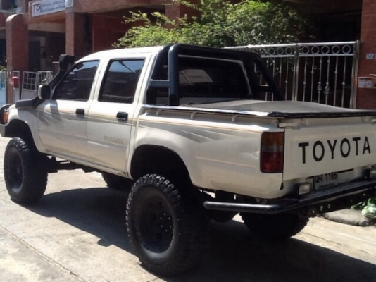 ขาย  Toyota  LN 106  แท้  4 ประตู  ...... สวยๆ เชิญครับ