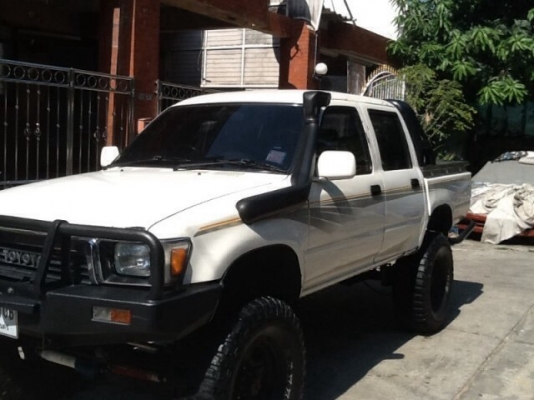 ขาย  Toyota  LN 106  แท้  4 ประตู  ...... สวยๆ เชิญครับ