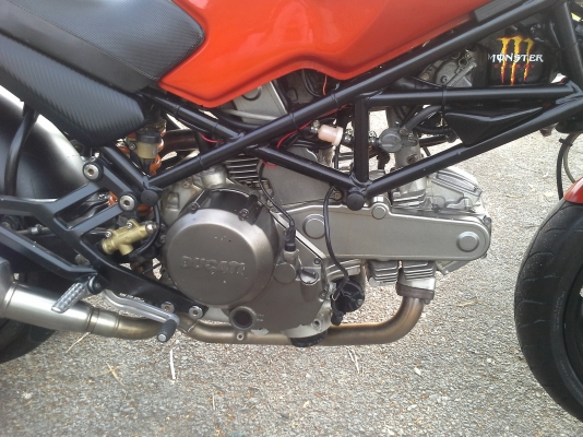 DUCATI MONSTER M400 ปี98 เครื่องดีพร้อมใช้สีแดงสดใส