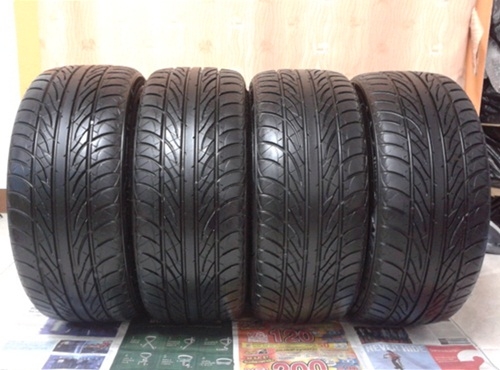 ยาง,205/40R17 ATREZZO กลางปี12สภาพเต็มสี่เส้น4,200
